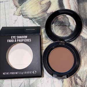MAC COSMETICS BNIB RICH FLESH eyeshadow RARE LIMITED New